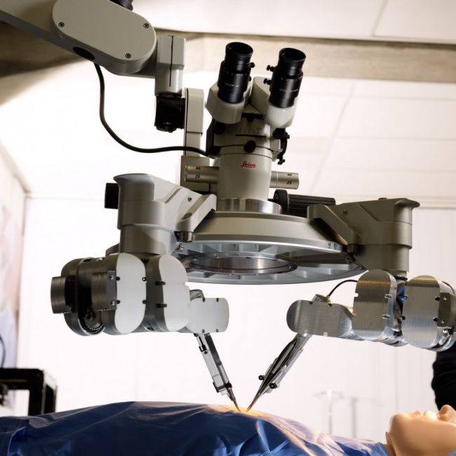 Pilotstudie toont aan supermicrochirurgie met robot-ondersteuning mogelijk is 